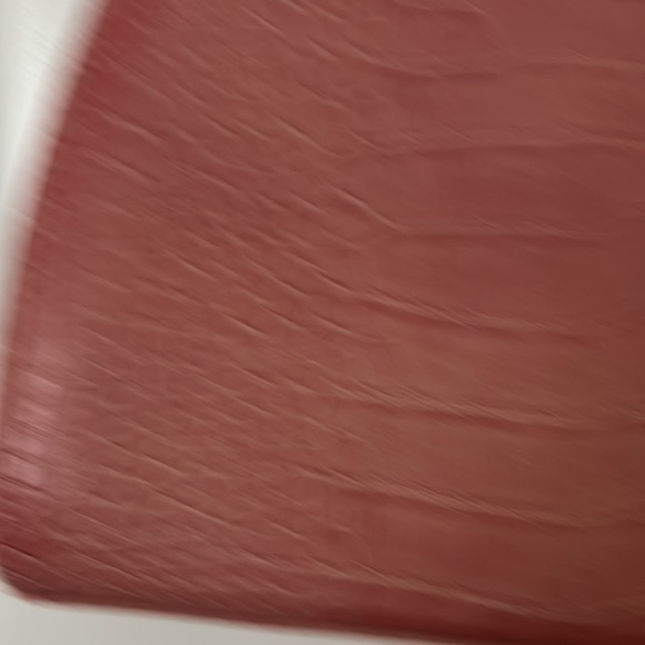 Barbie anyone? Cute pink purse! - Picture 2 of 3